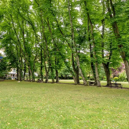 Lägenhet Apt-2bed 2bath-ac Unit-by Fabaccommodation *