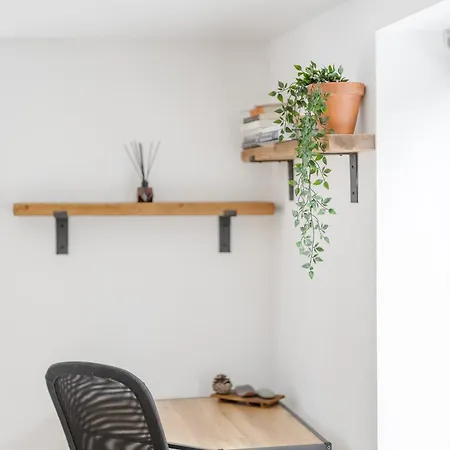 Lägenhet Apt-2bed 2bath-ac Unit-by Fabaccommodation