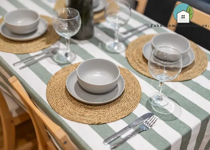 Апартаменти Apt-2bed 2bath-ac Unit-by Fabaccommodation Бристоль