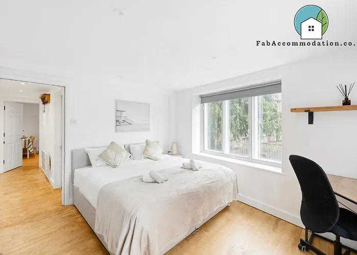 Apt-2bed 2bath-ac Unit-by Fabaccommodation Апартаменти *