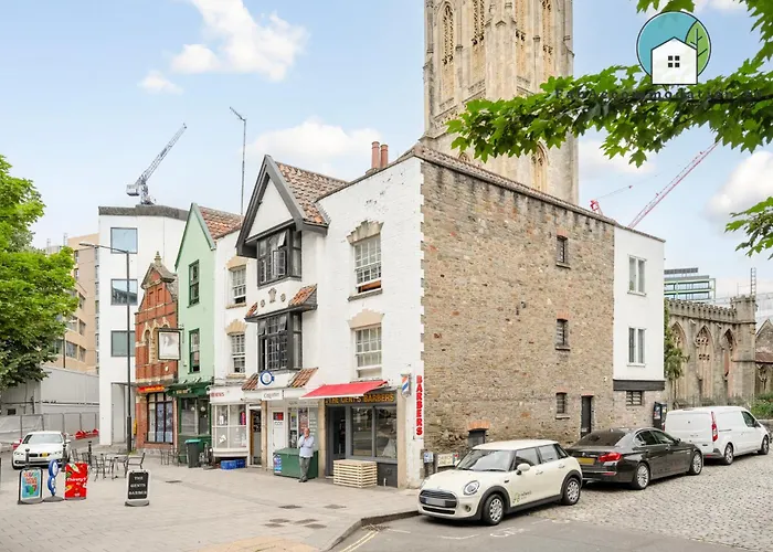 Apt-2bed 2bath-ac Unit-by Fabaccommodation