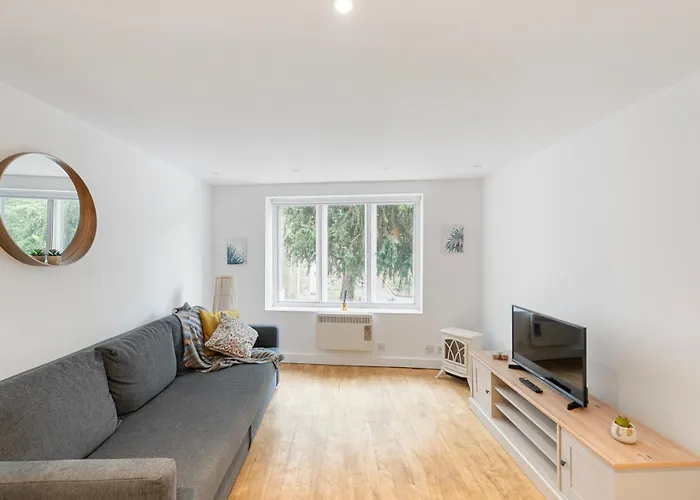 Apt-2bed 2bath-ac Unit-by Fabaccommodation Бристоль