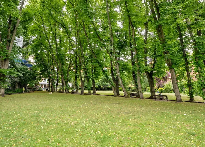 Апартаменти Apt-2bed 2bath-ac Unit-by Fabaccommodation *