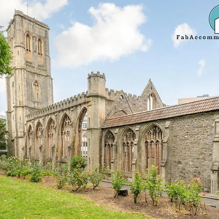 Apartment Apt-2bed 2bath-ac Unit-by Fabaccommodation Bristol