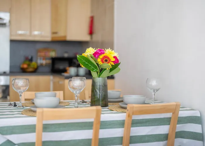 Apartman Apt-2bed 2bath-ac Unit-by Fabaccommodation *